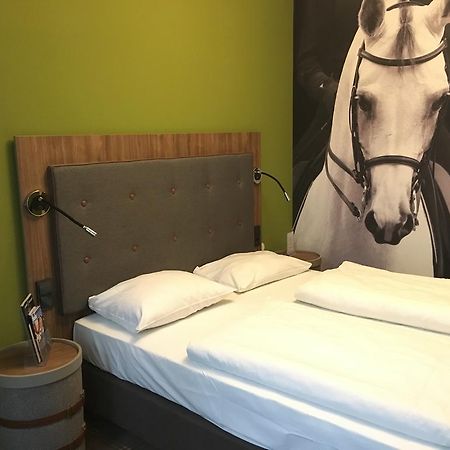 The Ascot Hotel Κολωνία Εξωτερικό φωτογραφία