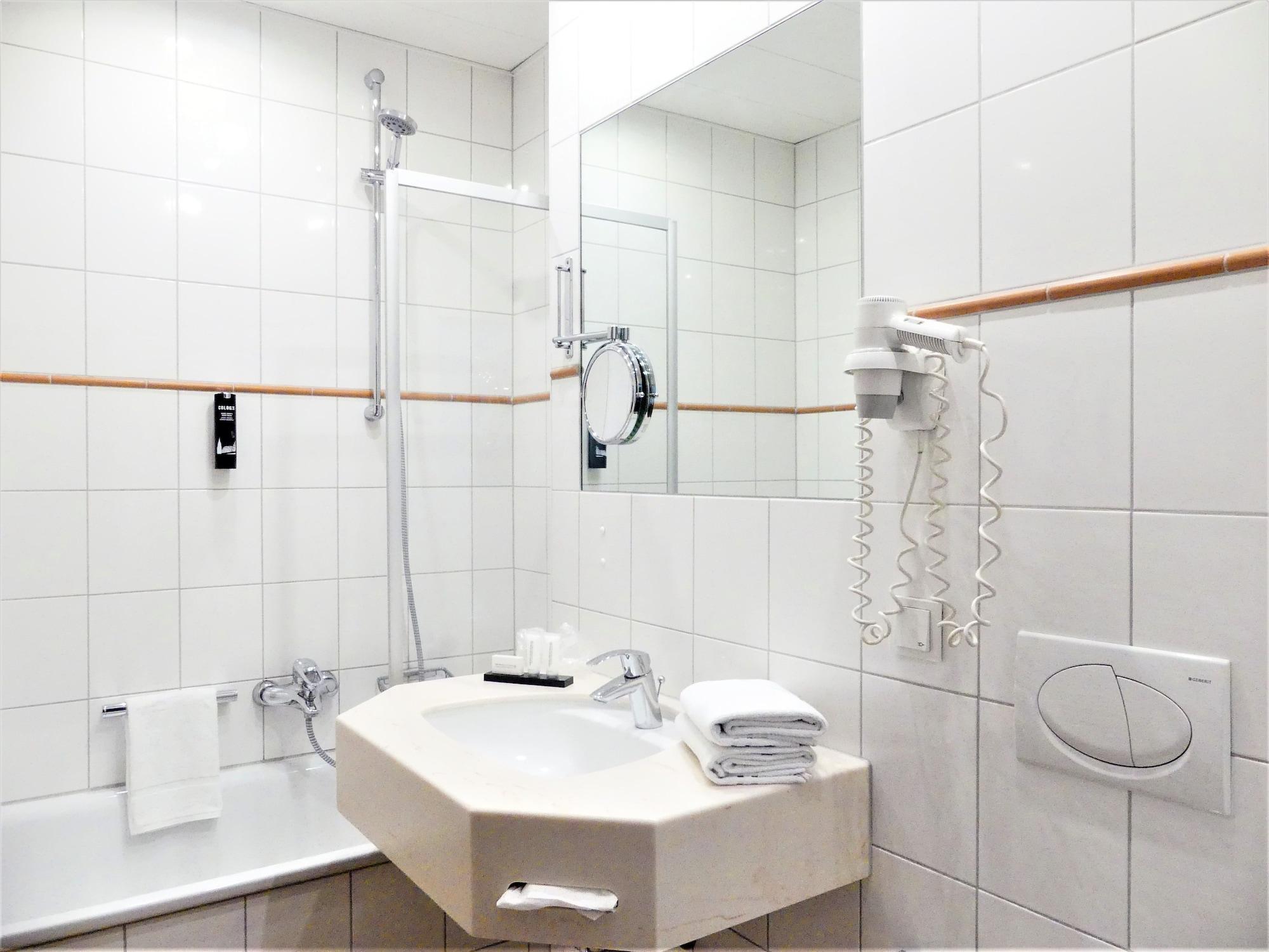 The Ascot Hotel Κολωνία Εξωτερικό φωτογραφία