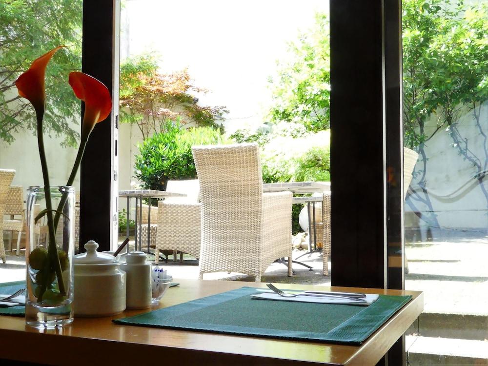 The Ascot Hotel Κολωνία Εξωτερικό φωτογραφία