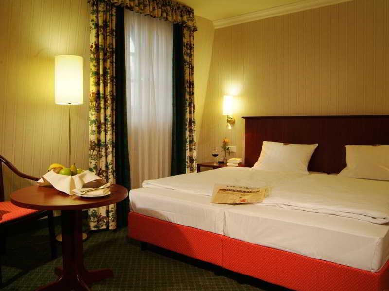 The Ascot Hotel Κολωνία Δωμάτιο φωτογραφία